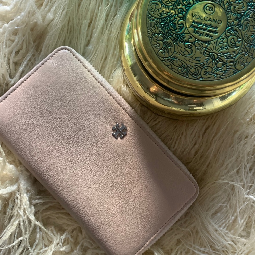 Tory Burch Mercer Continental Zip Around Wallet